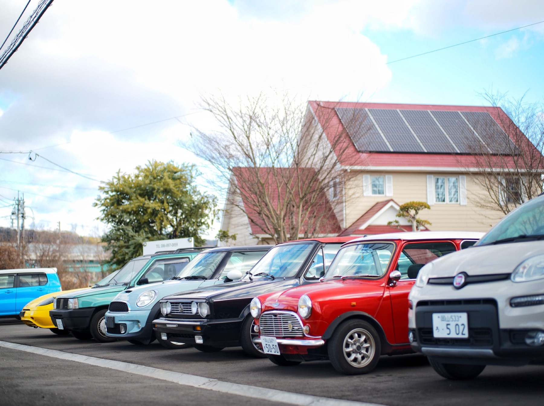 展示場に並ぶ車たち